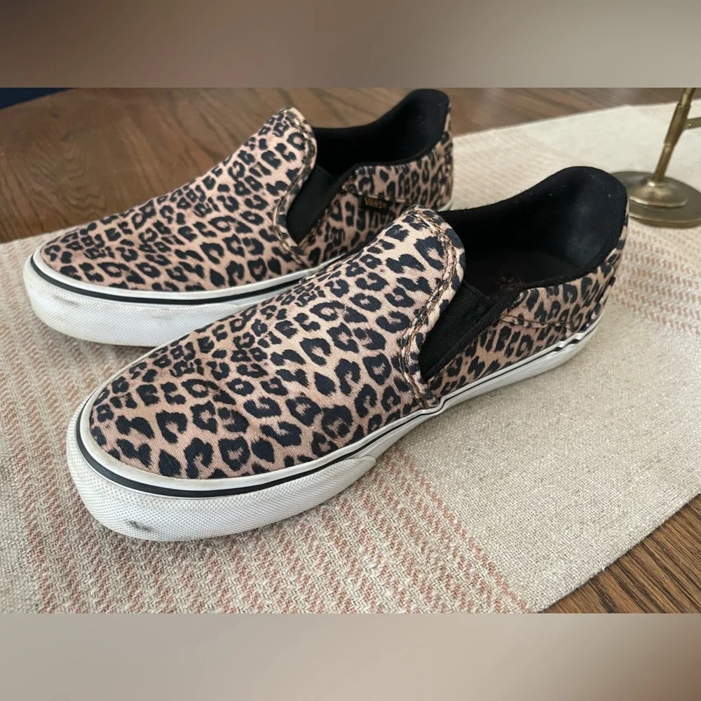 Vans leopard print slip ons size 7.5 - Picture 3 of 6